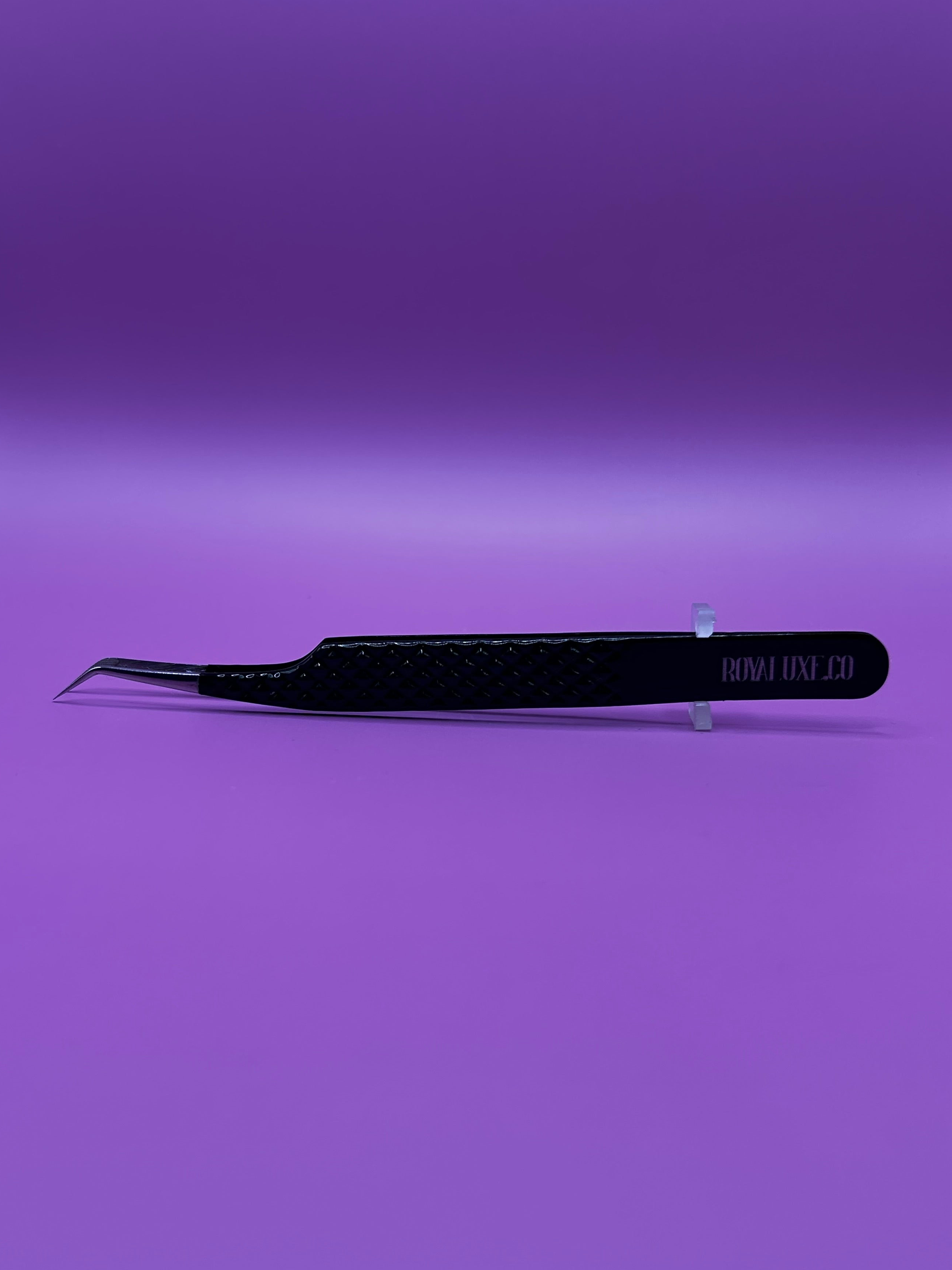 Opulent Angle Isolation Tweezer 45°