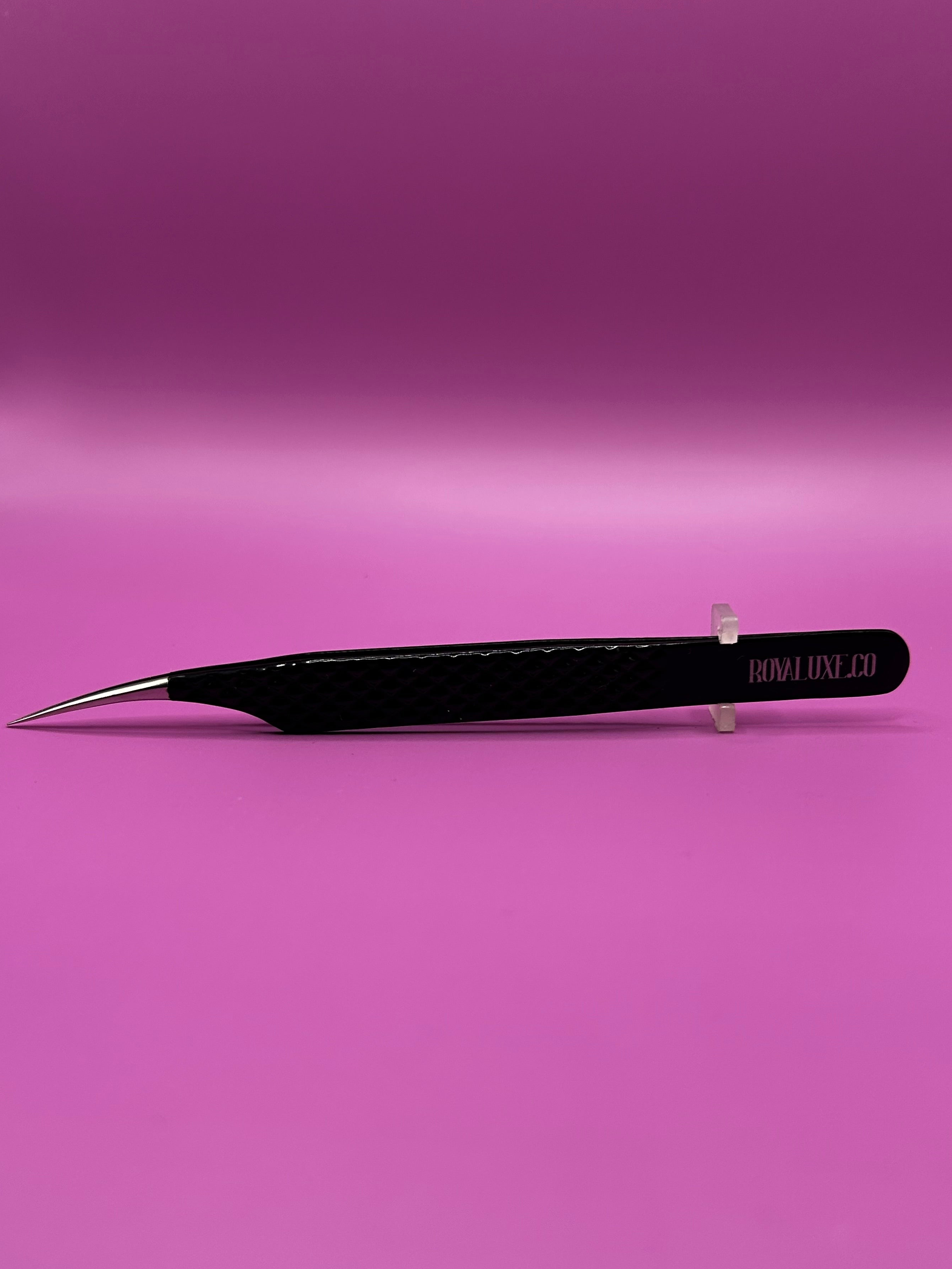 Opulent Curve Isolation Tweezer